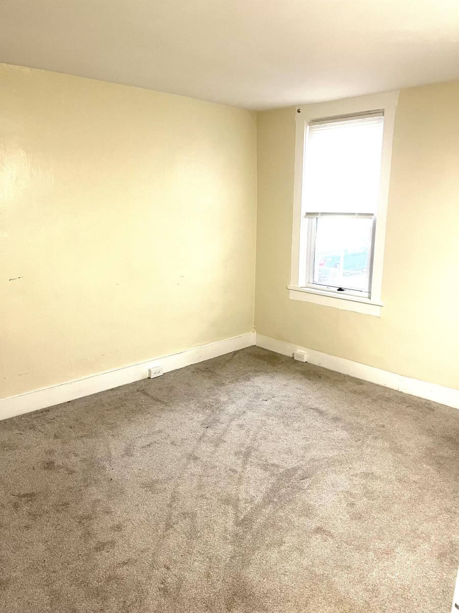 Townhouse for rent at 26 E 1st Ave, Latrobe, PA 15650
