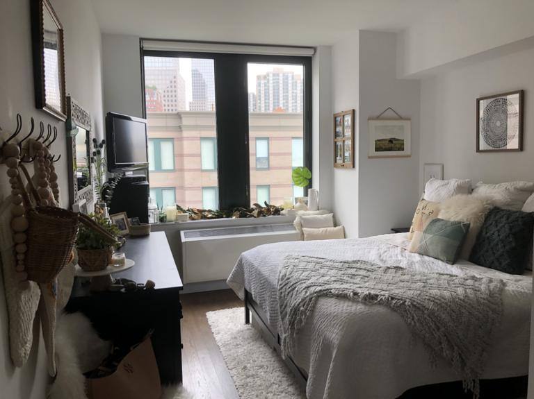 Apartment for rent at 2 S End Ave #7J, New York, NY 10280