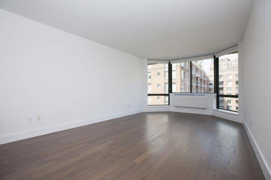 Apartment for rent at 88 Battery Place #616, New York, NY 10280