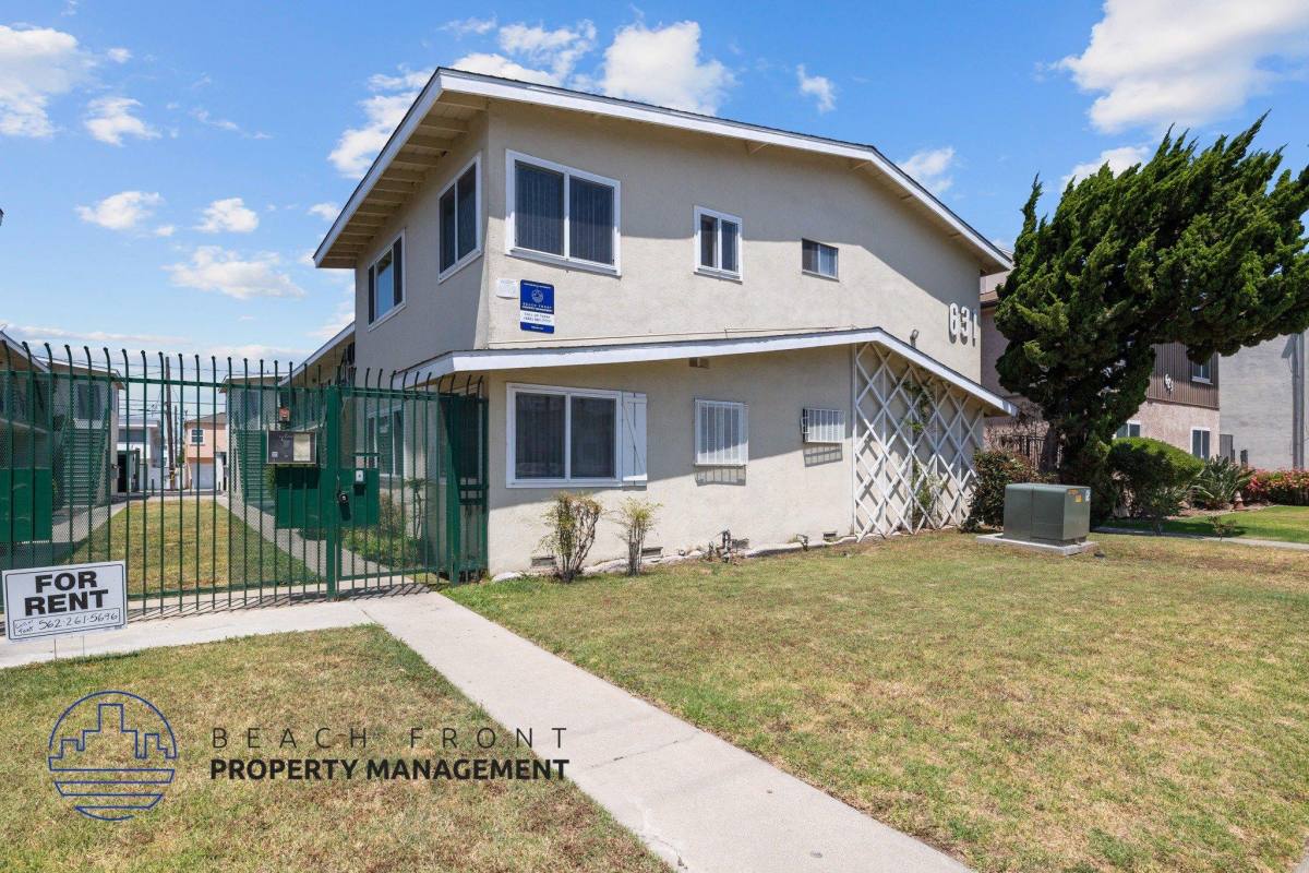 Apartment for rent at 631-635 South Grevillea Avenue, 631-635 Grevillea Ave #9, Inglewood, CA 90301
