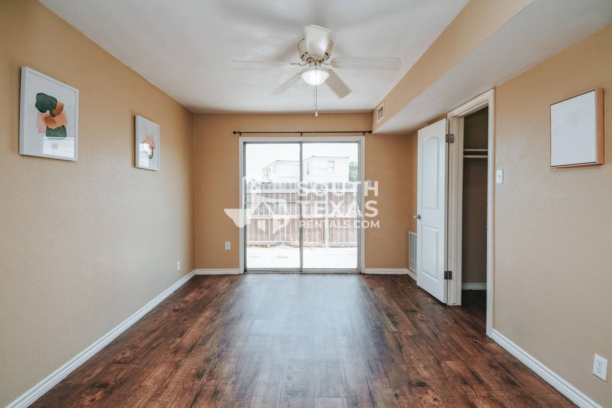 Apartment for rent at 1303 E Colorado St, Victoria, TX 77901