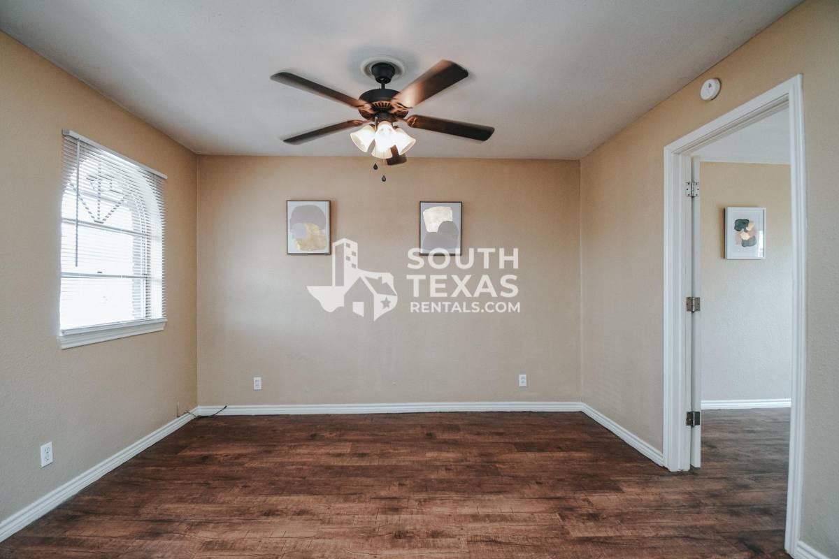 Apartment for rent at 1303 E Colorado St, Victoria, TX 77901