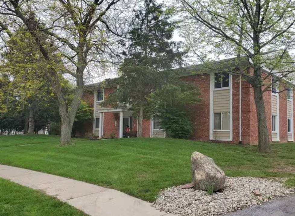 Apartment for rent at 1655 Brownstone Blvd #6, Toledo, OH 43614