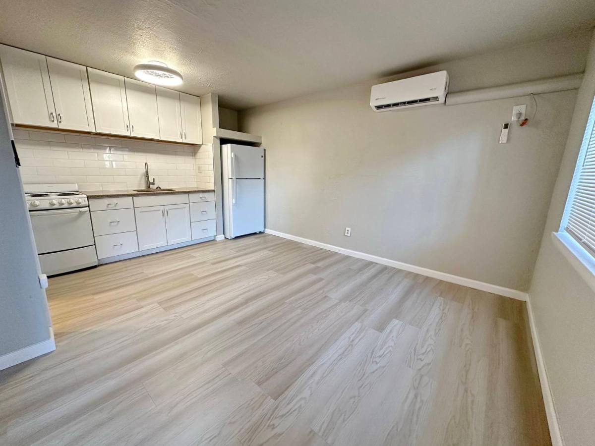 Apartment for rent at 2104 Lead Ave SE #3, Albuquerque, NM 87106