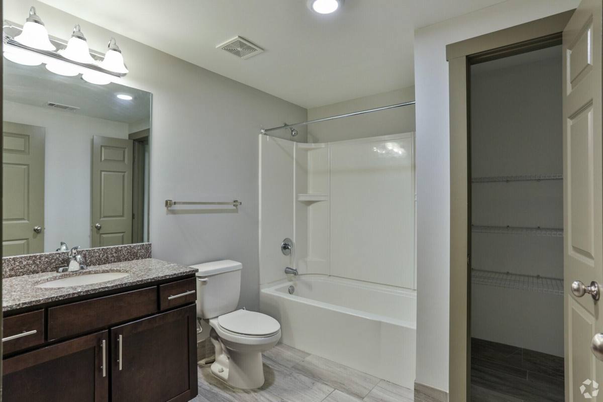 Apartment for rent at 450 3rd St #308, Macon, GA 31201