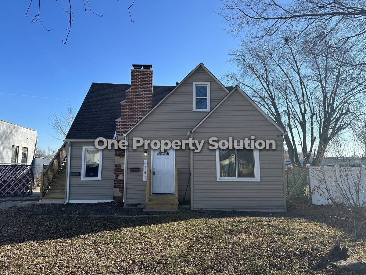 Apartment for rent at 6741 Columbia Ave - 1st Floor, Hammond, IN 46324