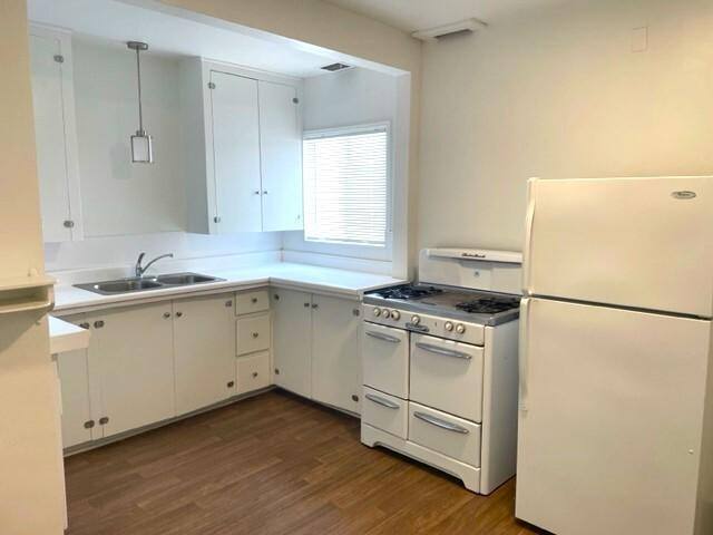 Apartment for rent at 34 Granada Ave #34-11, Long Beach, CA 90803