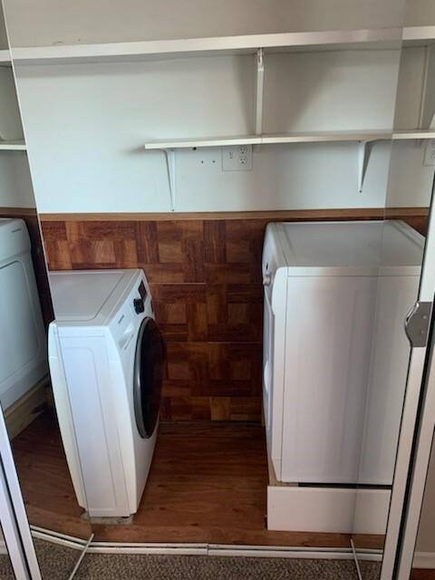 Townhouse for rent at Les Chateaux Condominiums, 3016 Mahanna Springs Dr #D, Dallas, TX 75235