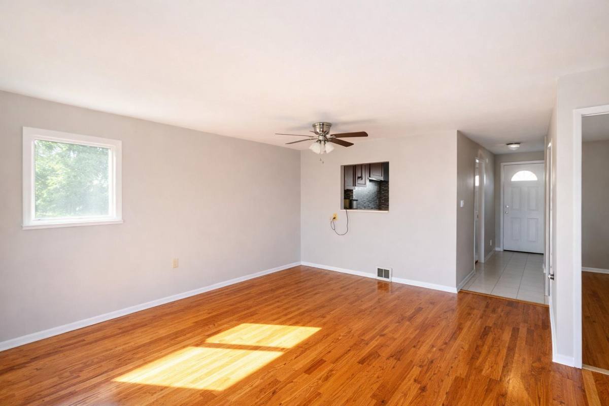 Apartment for rent at Oxford Court, 365 Moon Clinton Rd, Coraopolis, PA 15108