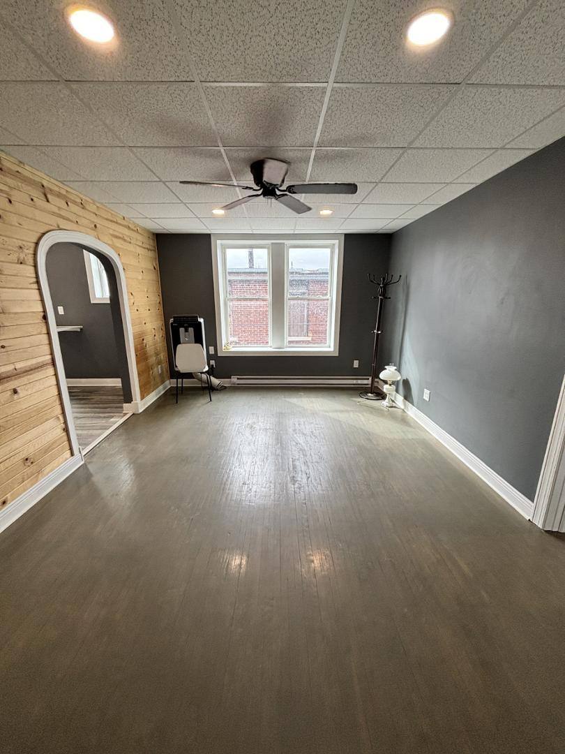 Apartment for rent at 616 Clinton St #1, Ottawa, IL 61350