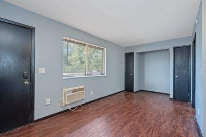 Apartment for rent at Royal Pines, 2975 Wilbraham Rd, Middletown, OH 45042