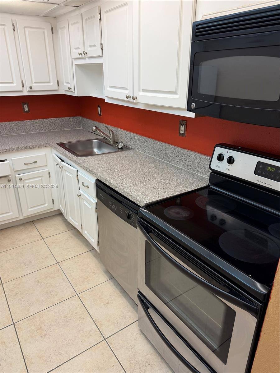 Apartment for rent at 1805 Sans Souci Blvd #413, Miami, FL 33181