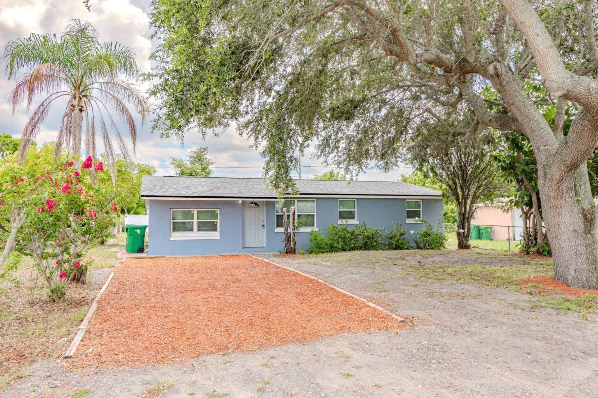 House for rent at Ixora Park, 217 Betty Ave, Dundee, FL 33838