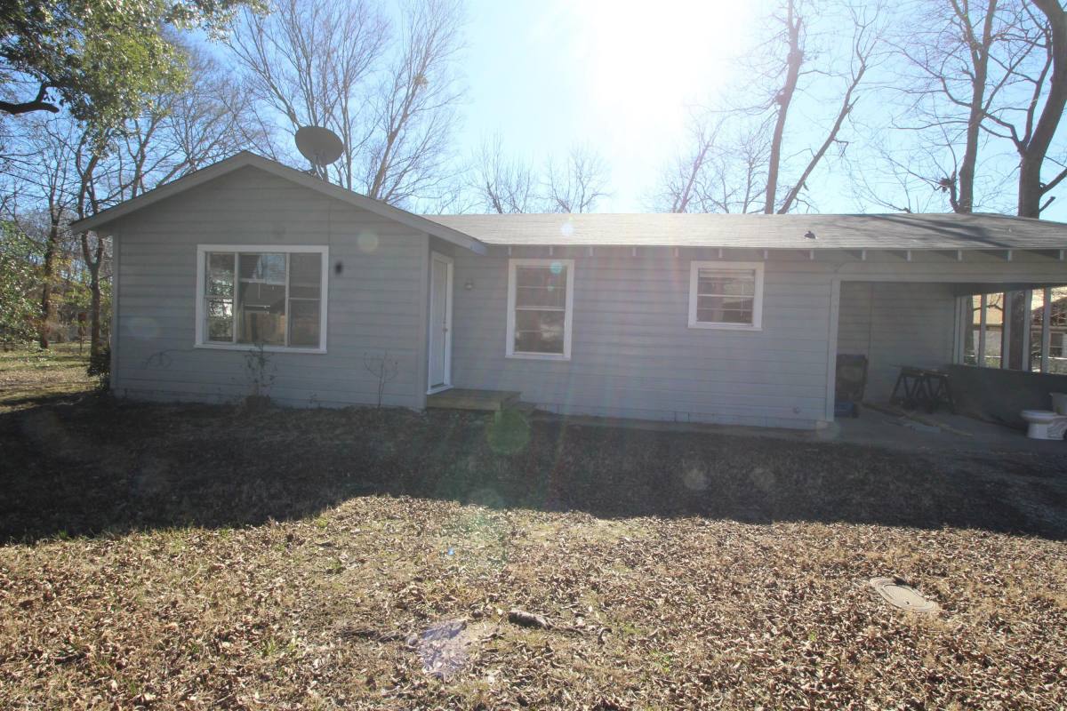 House for rent at 605 W Hill St, Grand Saline, TX 75140