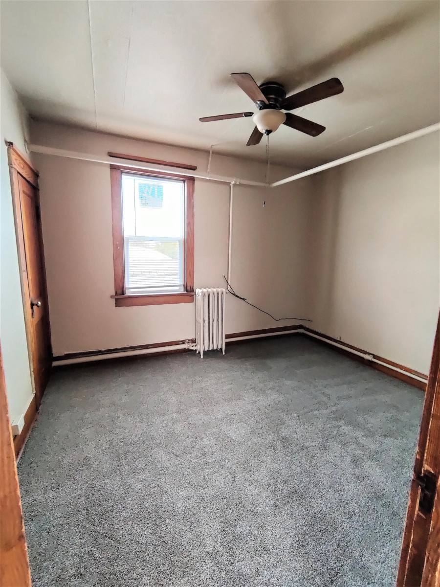 Apartment for rent at 10 N Main St #2F, Sandwich, IL 60548