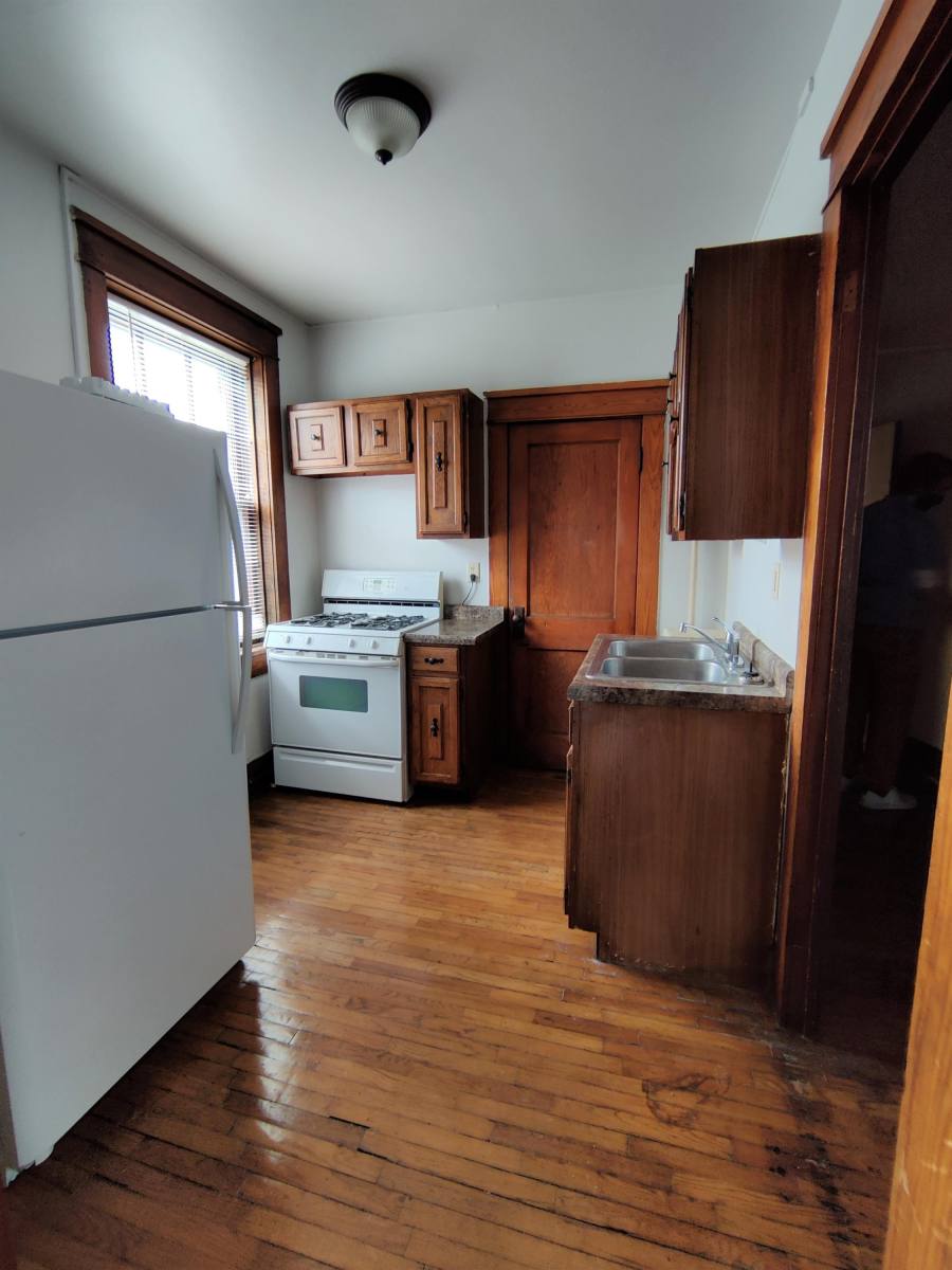 Apartment for rent at 10 N Main St #2F, Sandwich, IL 60548