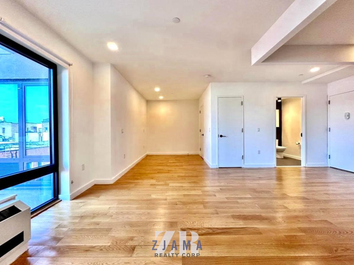Apartment for rent at 25 E 19th St #PHC, Brooklyn, NY 11226