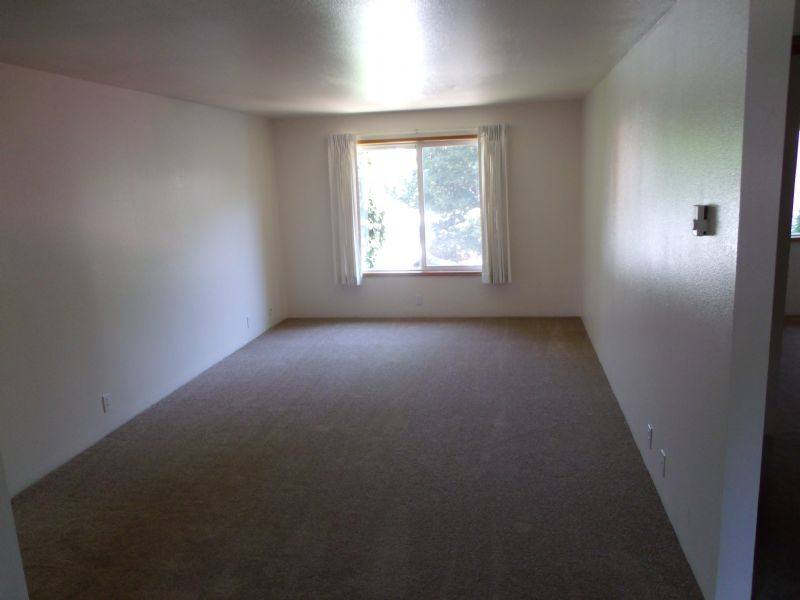 Apartment for rent at 2420 Pheasant Blvd #10, Springfield, OR 97477