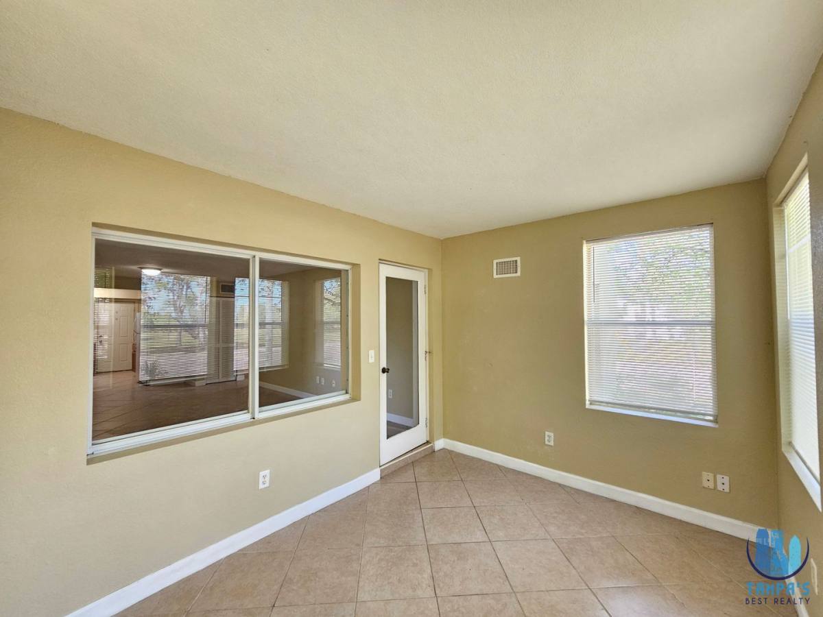 Apartment for rent at 1365 Drew St, Clearwater, FL 33755