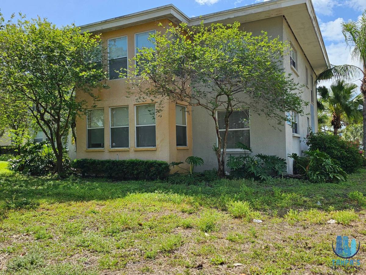 Apartment for rent at 1365 Drew St, Clearwater, FL 33755