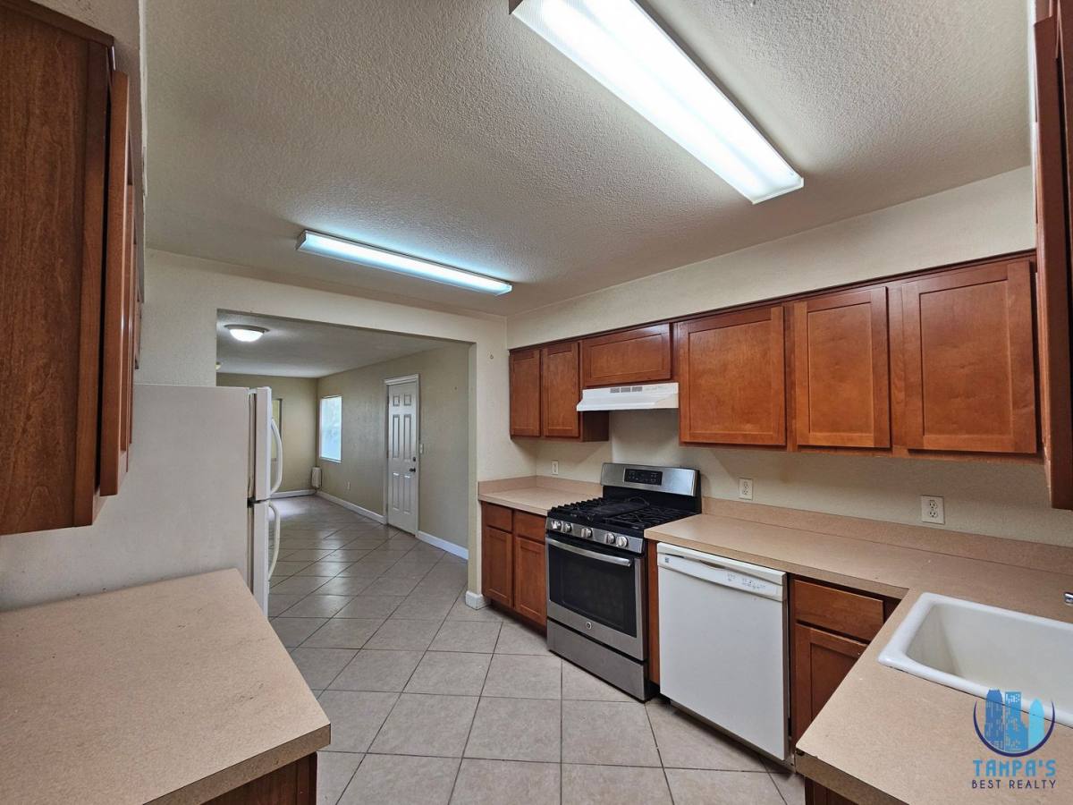 Apartment for rent at 1365 Drew St, Clearwater, FL 33755