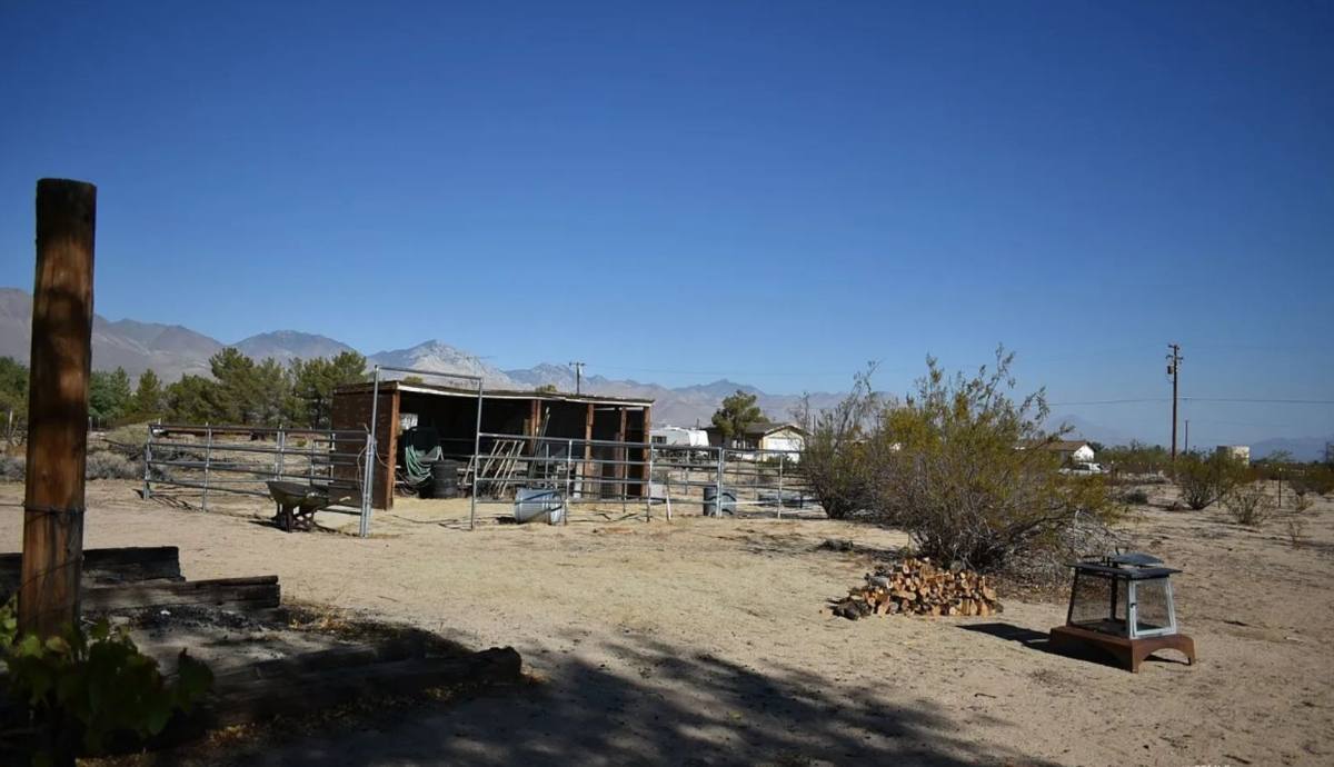 House for rent at 6112 Norman Court, Inyokern, CA 93527