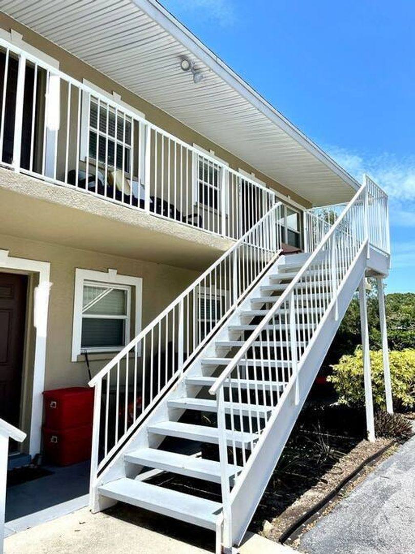 Apartment for rent at 2050 Arlington St, Sarasota, FL 34239