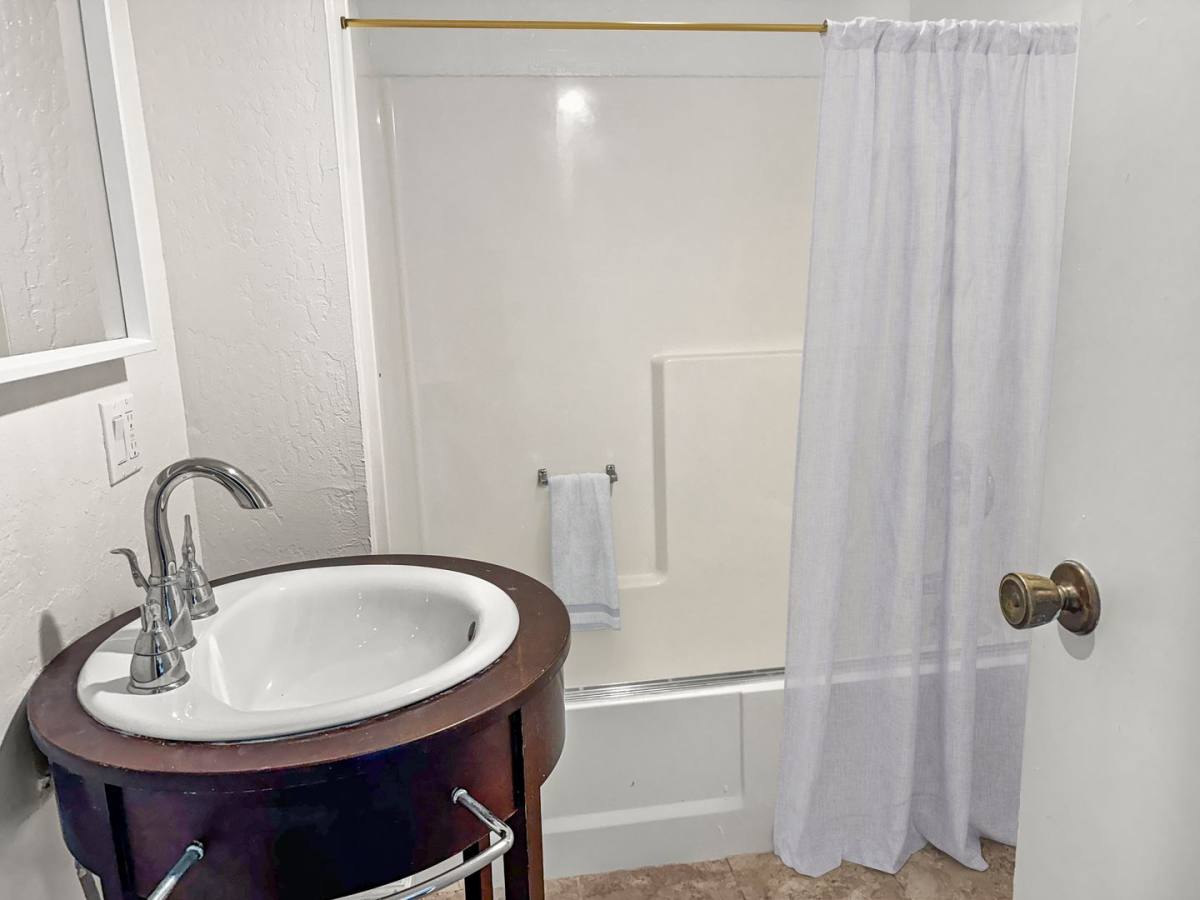 Apartment for rent at 2592 Yucca Rd, Oceanside, CA 92054