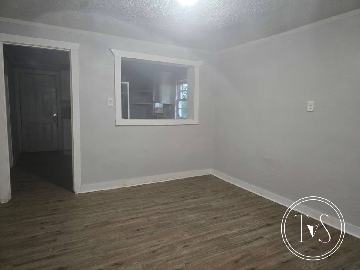 House for rent at 17 Dutton St, Savannah, GA 31415