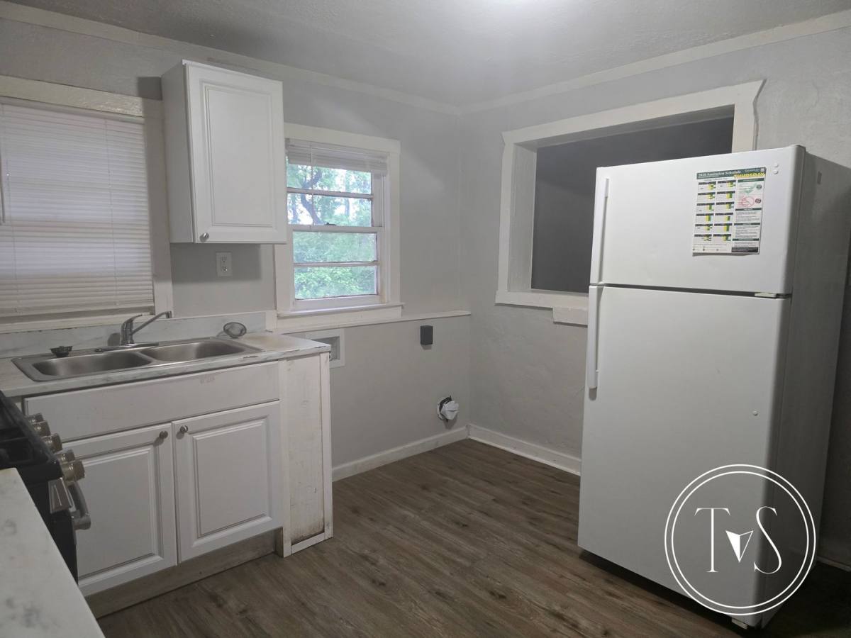 House for rent at 17 Dutton St, Savannah, GA 31415