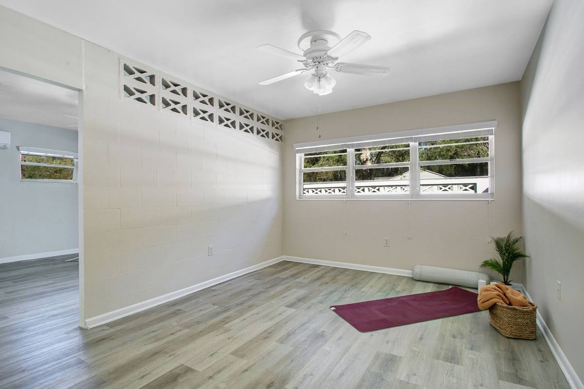 Apartment for rent at 1820 NW 10th St, Gainesville, FL 32609