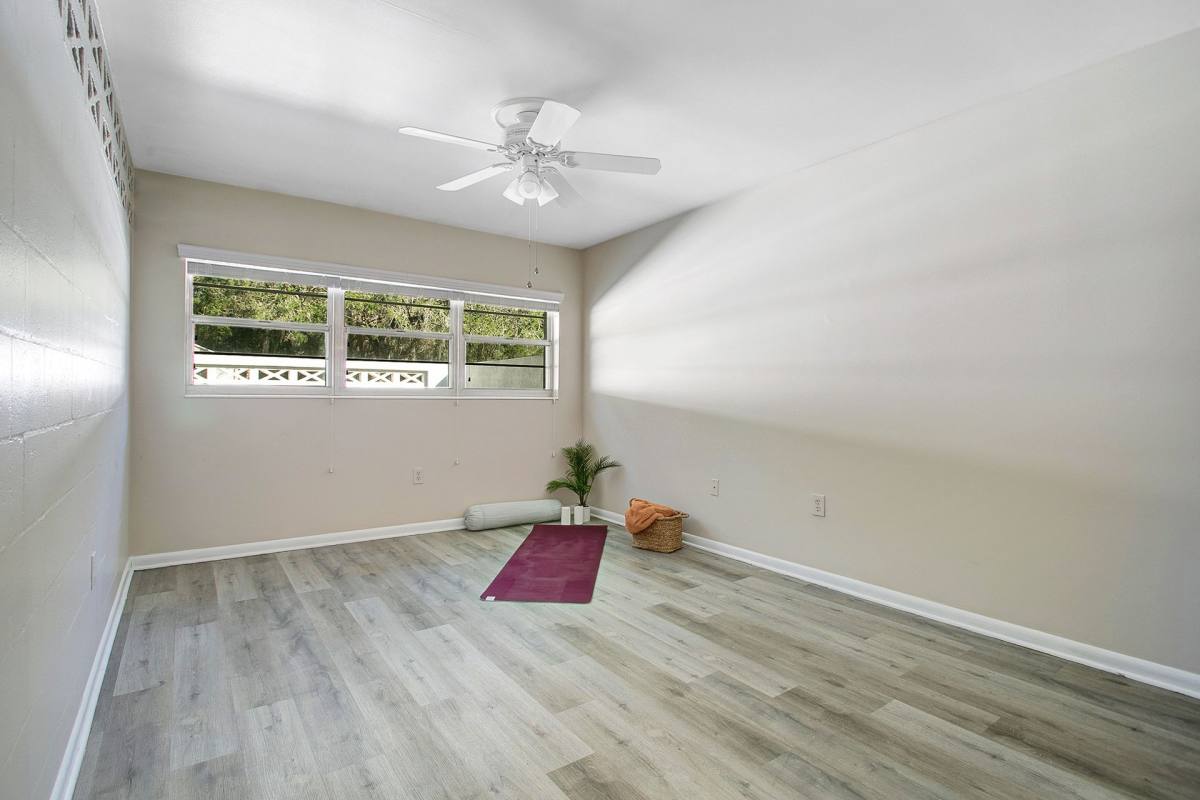 Apartment for rent at 1820 NW 10th St, Gainesville, FL 32609