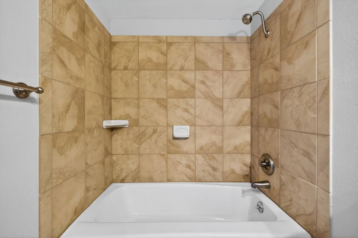 House for rent at 1528 Chevy Chase Dr, Sun City Center, FL 33573