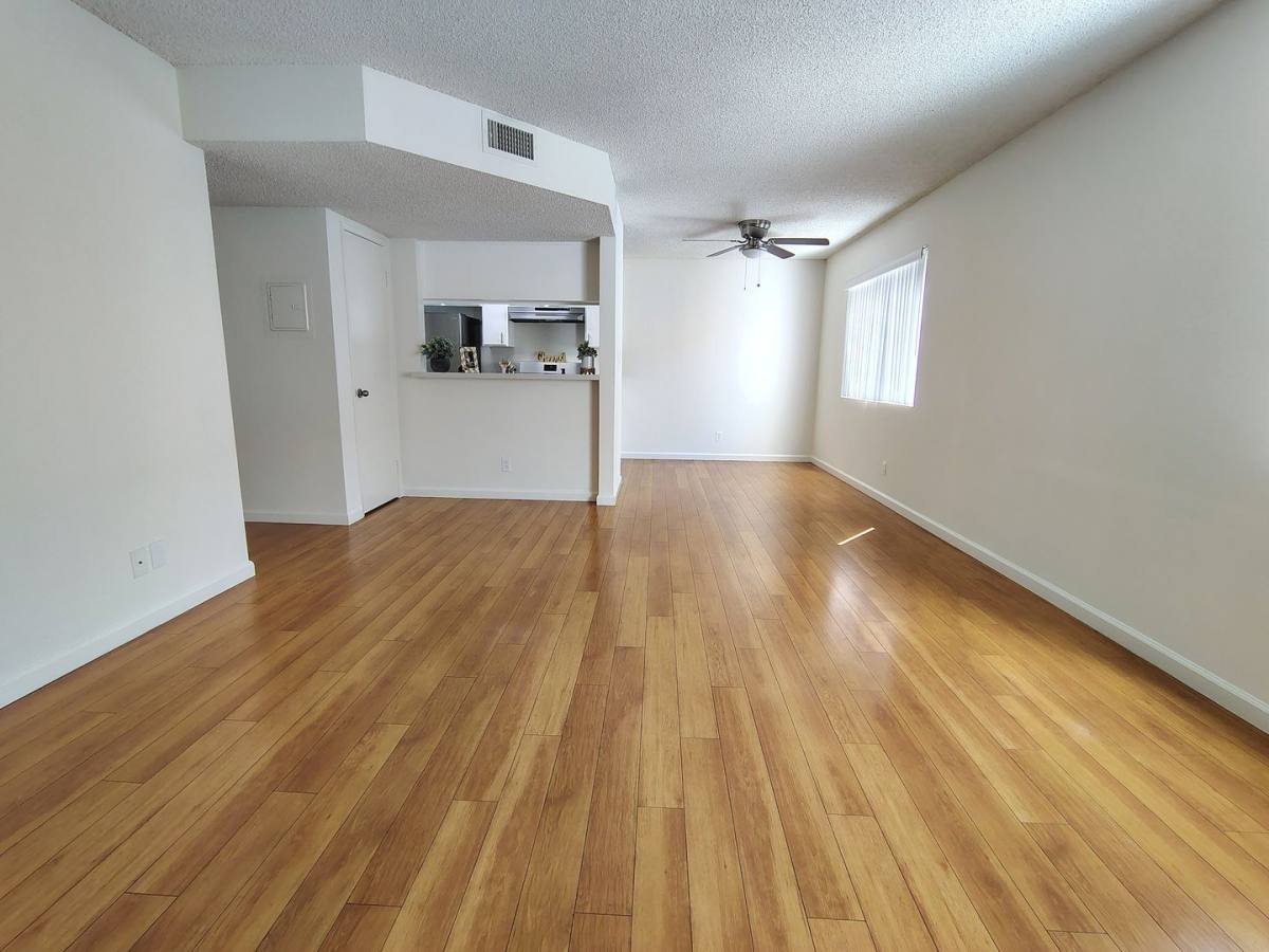 Apartment for rent at 320 W Maple St, Glendale, CA 91204