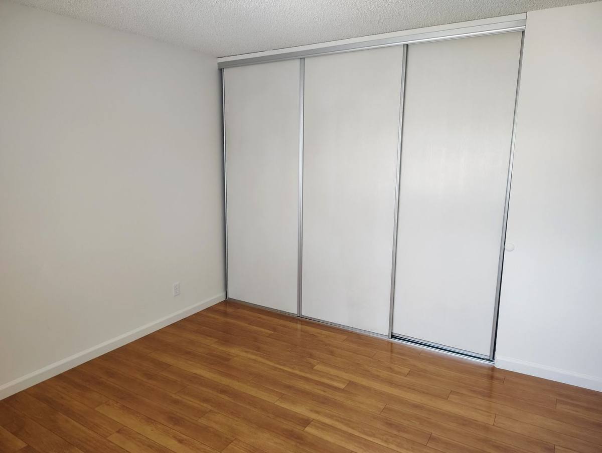 Apartment for rent at 320 W Maple St, Glendale, CA 91204