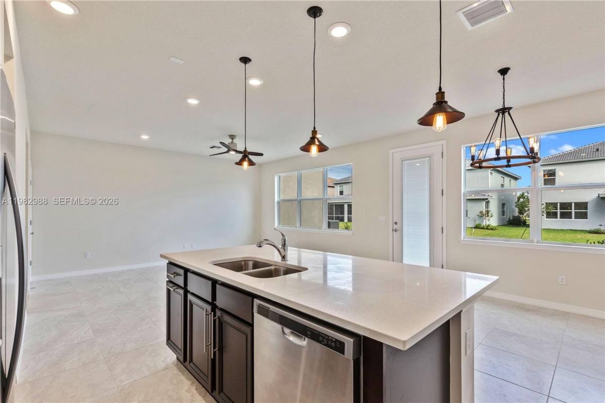 Townhouse for rent at 1455 Silk Oak Dr, Hollywood, FL 33021