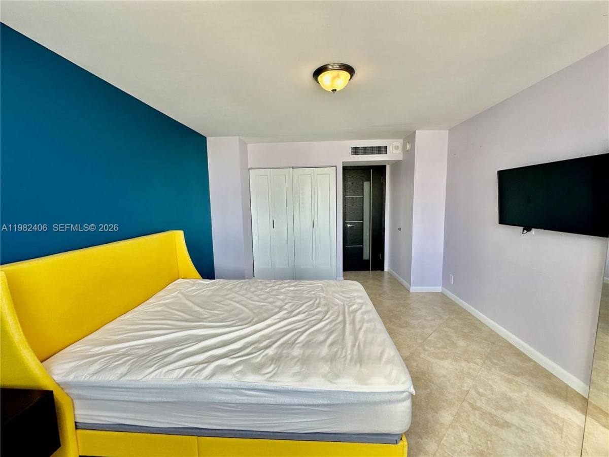 Condo for rent at 3180 S Ocean Dr, Hallandale, FL 33009