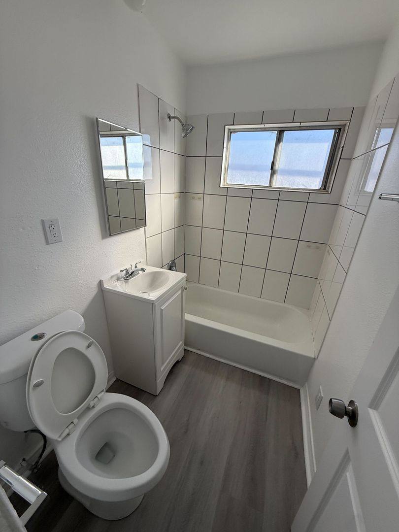 Apartment for rent at 2109-2209 W Myrtle St, Santa Ana, CA 92703