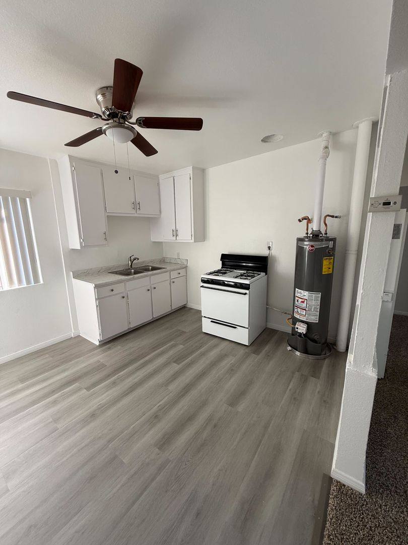 Apartment for rent at 2109-2209 W Myrtle St, Santa Ana, CA 92703