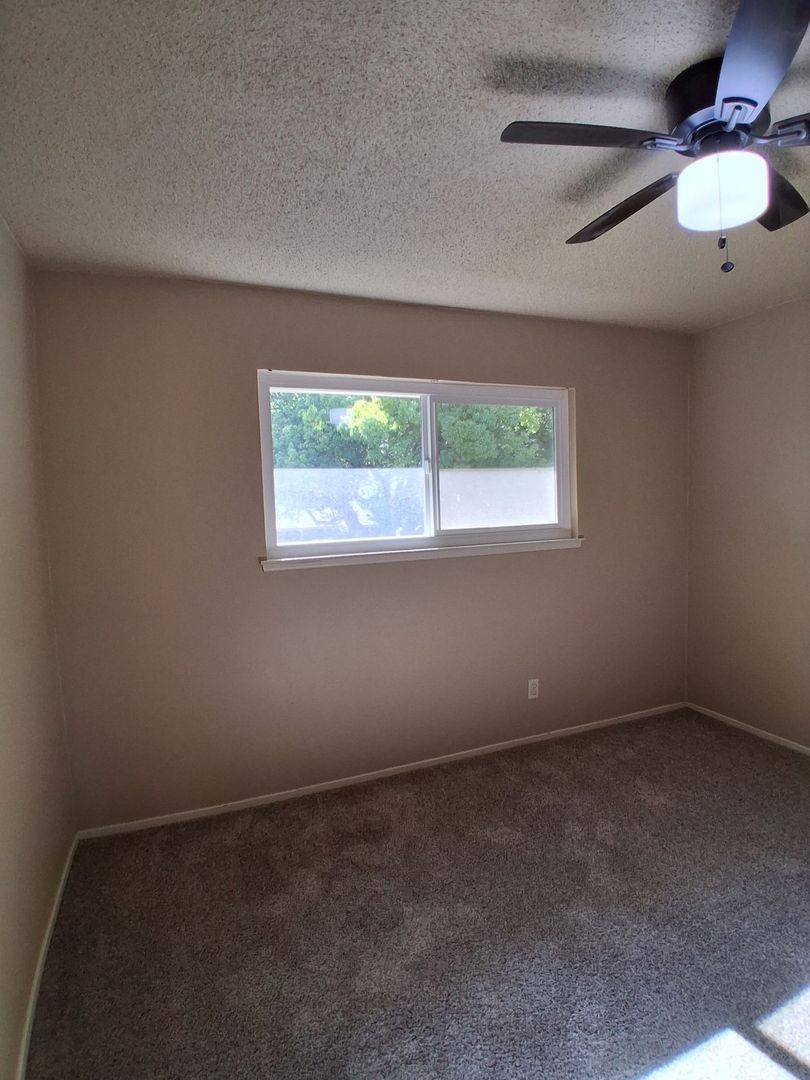 Apartment for rent at 5780 N 8th St, Fresno, CA 93710