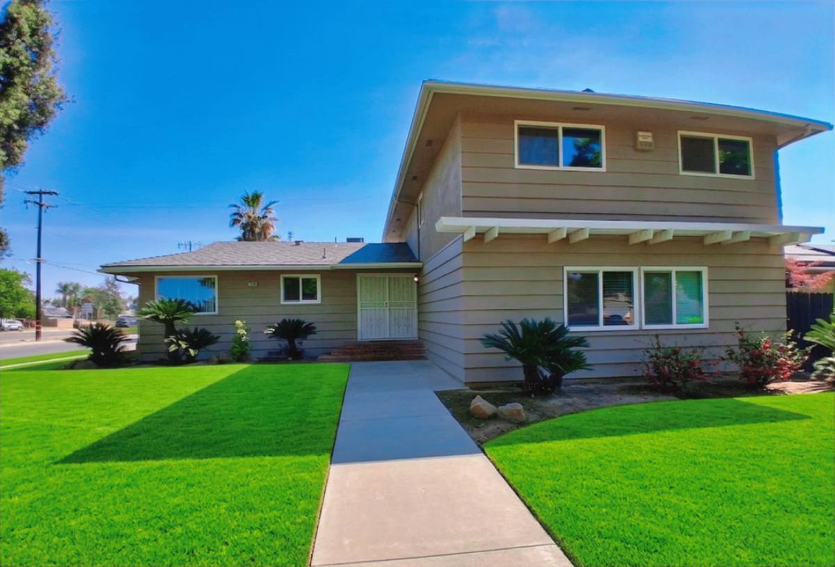 Apartment for rent at 5780 N 8th St, Fresno, CA 93710