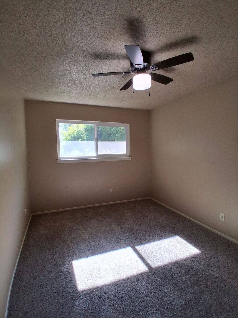 Apartment for rent at 5780 N 8th St, Fresno, CA 93710