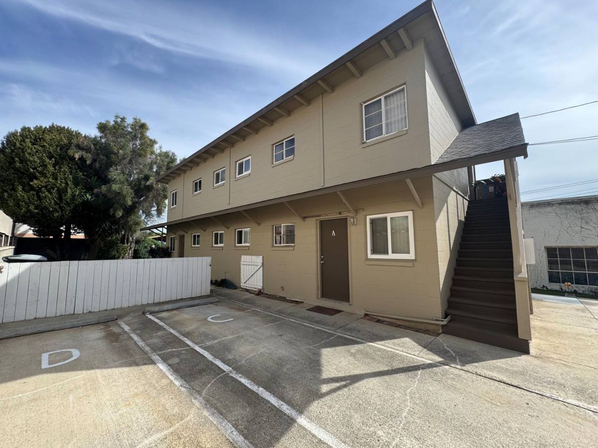 Apartment for rent at 134 S Crimea A-D, Ventura, CA 93001