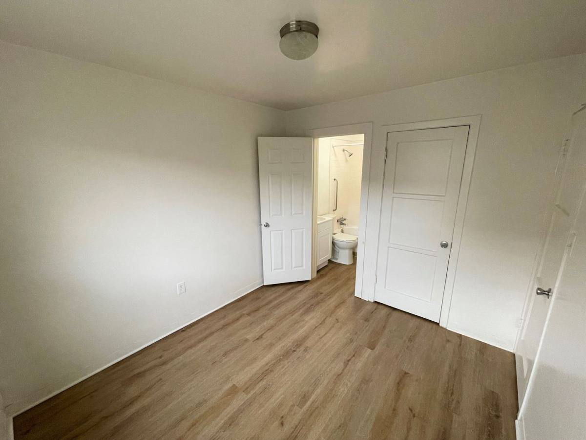 Apartment for rent at 134 S Crimea A-D, Ventura, CA 93001