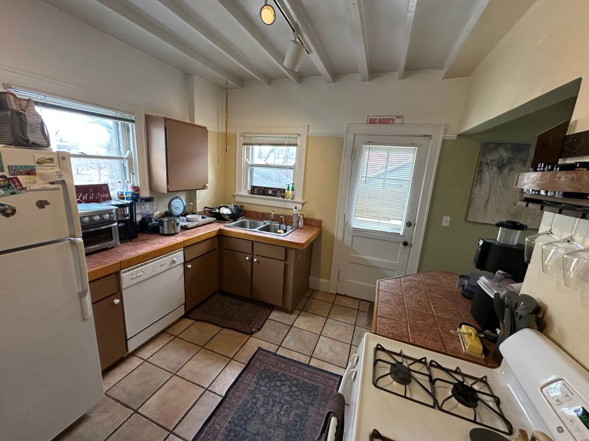 Apartment for rent at 3256 Glendora, Cincinnati, OH 45220