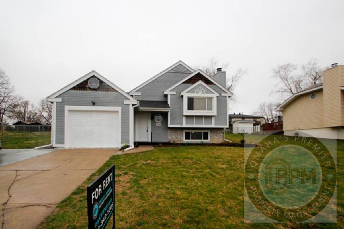 House for rent at 7106 S 145 St, Omaha, NE 68138