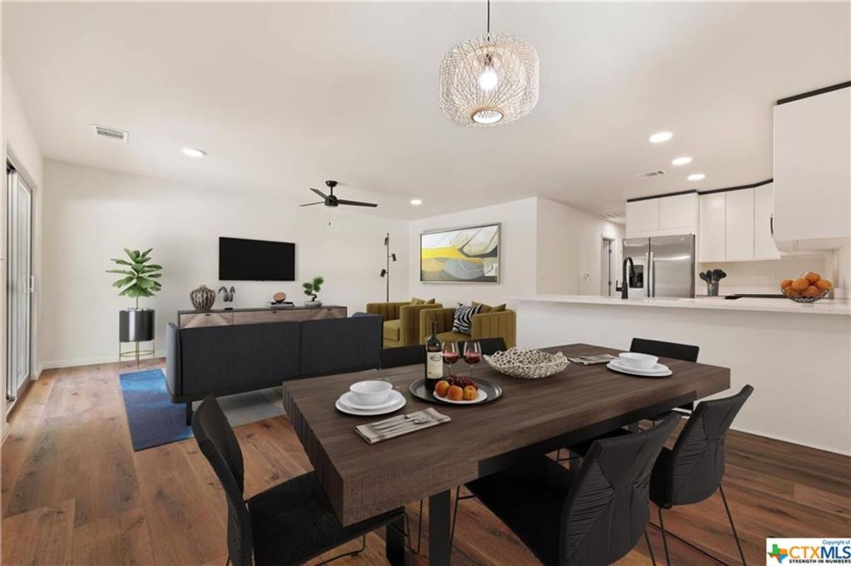 Townhouse for rent at 315 Mill St, San Marcos, TX 78666