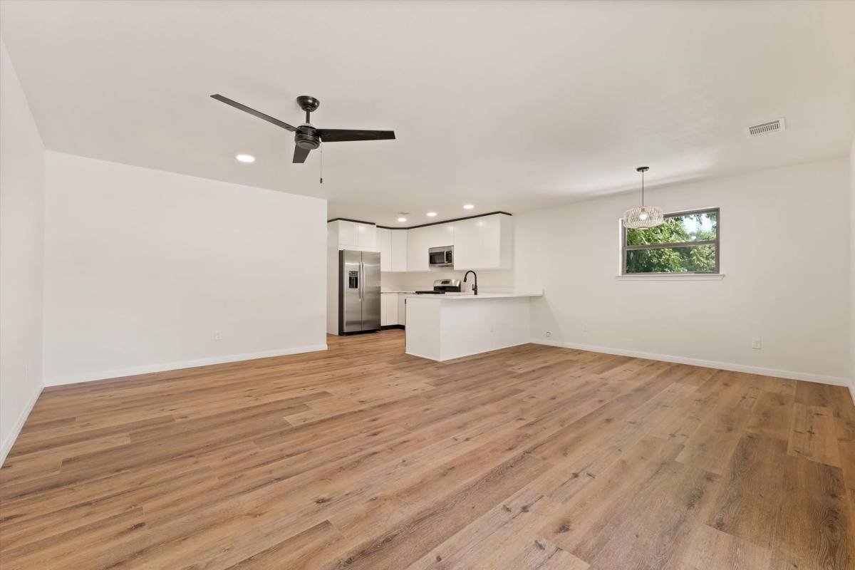 Townhouse for rent at 315 Mill St, San Marcos, TX 78666
