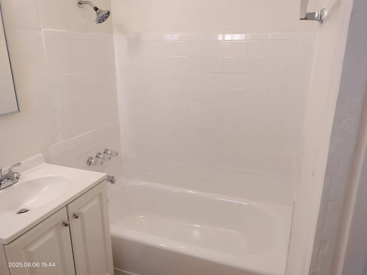Apartment for rent at 12511 Morningside Ave, Garden Grove, CA 92843