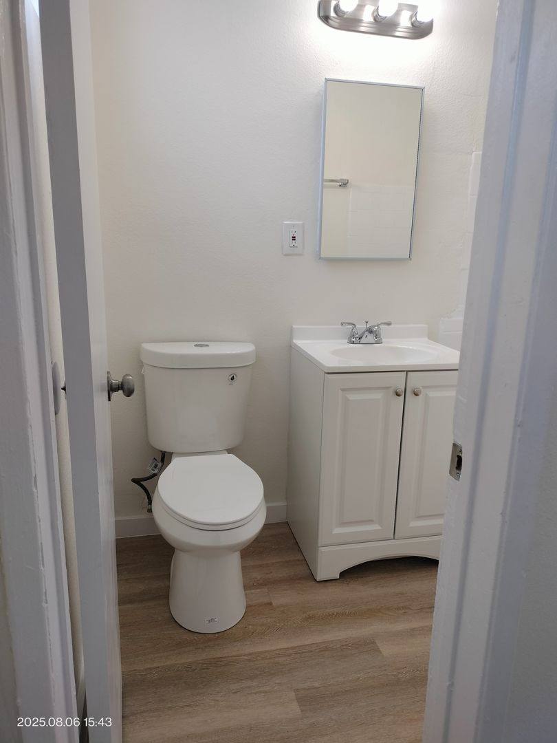 Apartment for rent at 12511 Morningside Ave, Garden Grove, CA 92843